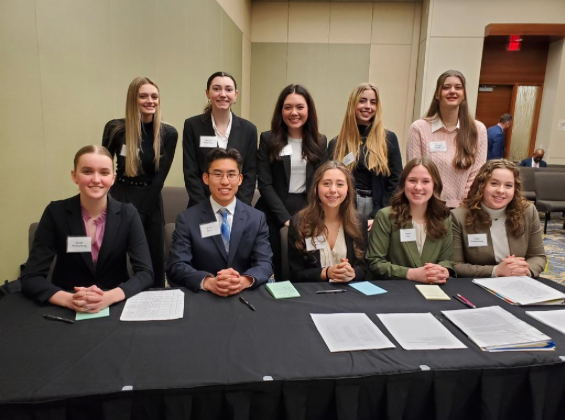 Four Johnston mock trial teams advance to state